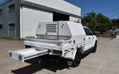Space-Cab-Tradesman-setup-with-rear-undertray-tray